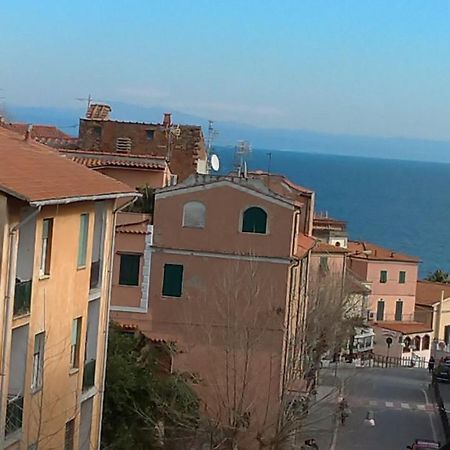 Appartamento E Mansarda Al Mare 리오마리나 외부 사진