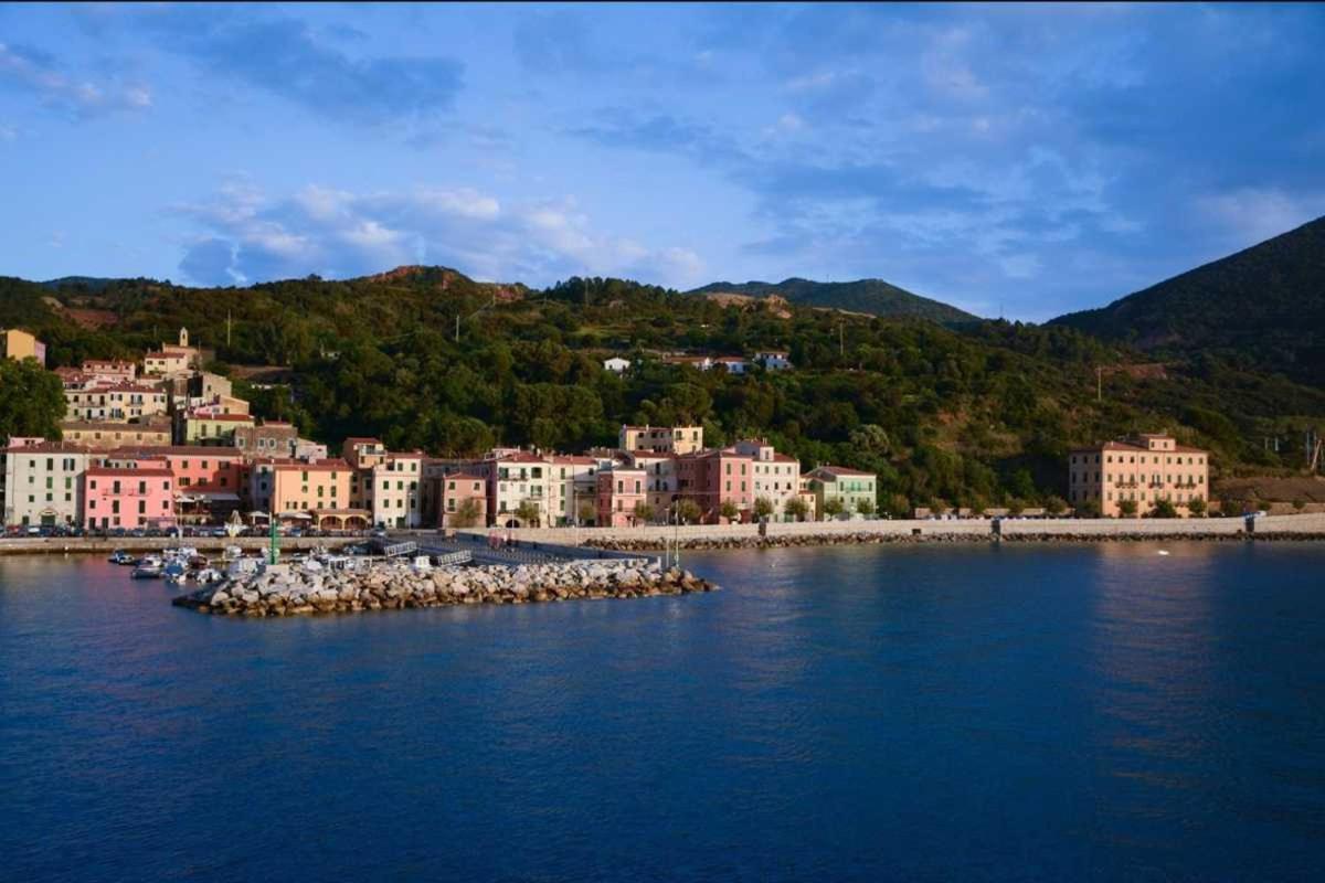 Appartamento E Mansarda Al Mare 리오마리나 외부 사진